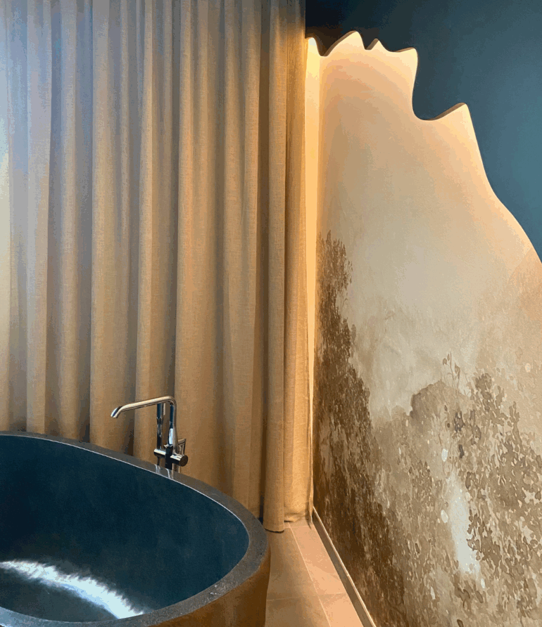 Revetements de sols et muraux au Domaine Le Roi Arthur a Ploermel